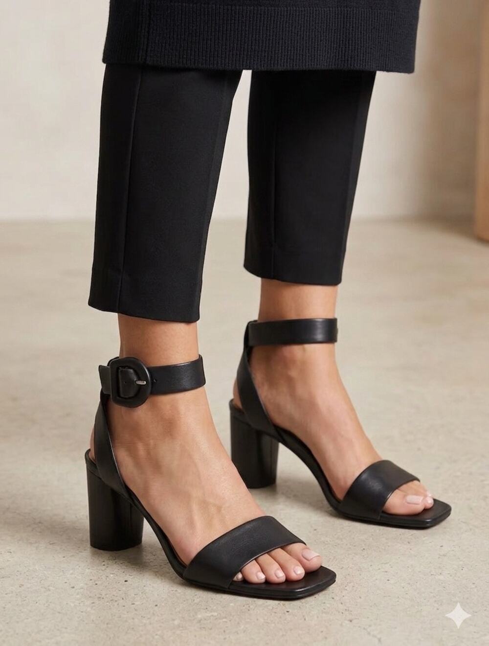 Vionic women’s 9 Zinfandel Leather Sandals Black Ankle
Strap Heels